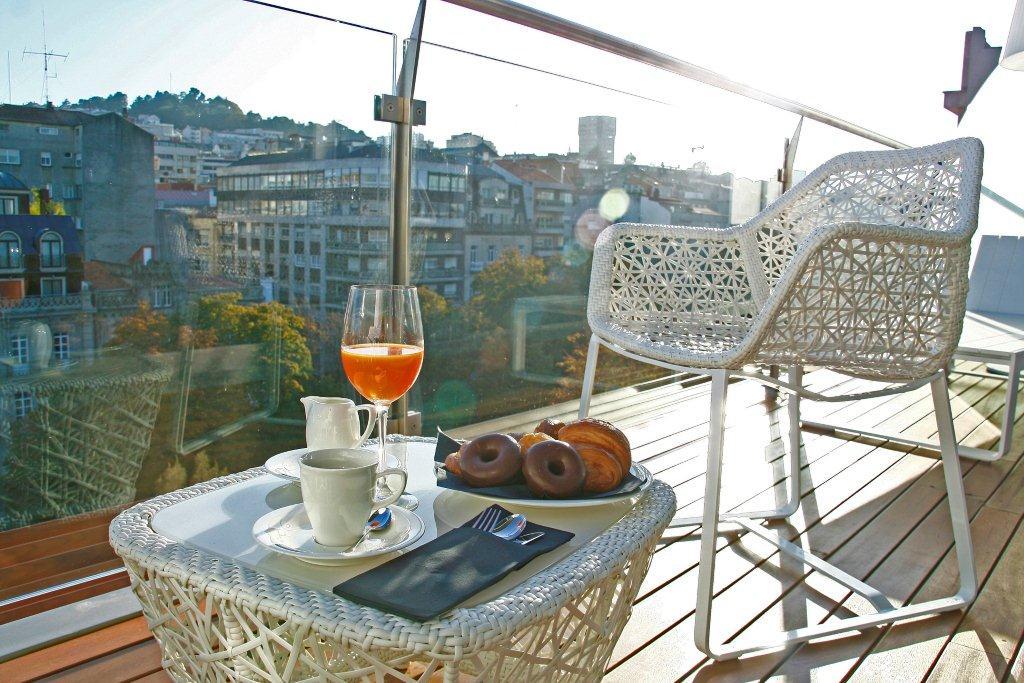 Gran Hotel Nagari Boutique & Spa Виго Екстериор снимка A typical balcony in Vienna