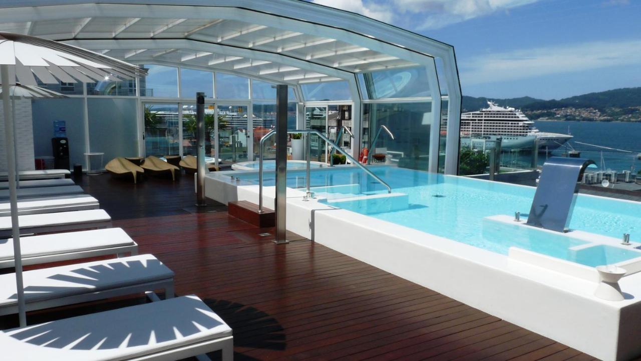 Gran Hotel Nagari Boutique & Spa Виго Екстериор снимка The rooftop pool