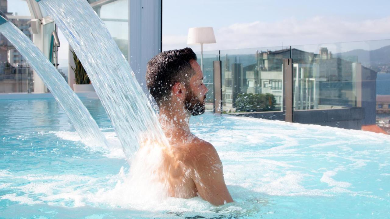 Gran Hotel Nagari Boutique & Spa Виго Екстериор снимка A man in a spa