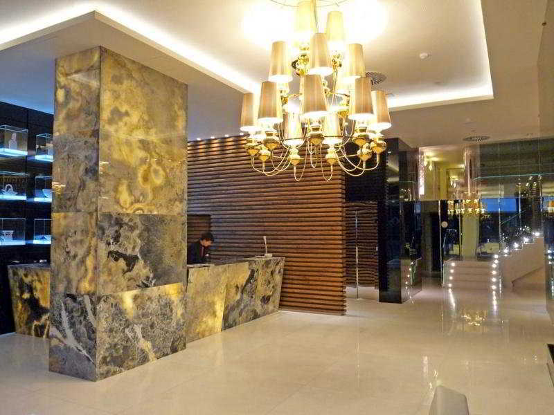 Gran Hotel Nagari Boutique & Spa Виго Екстериор снимка Lobby
