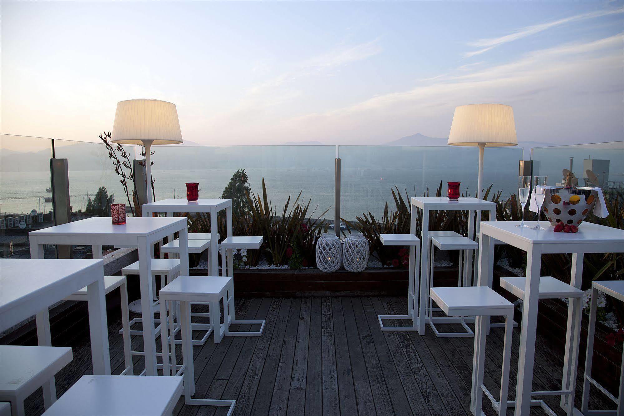 Gran Hotel Nagari Boutique & Spa Виго Екстериор снимка The Sky Bar